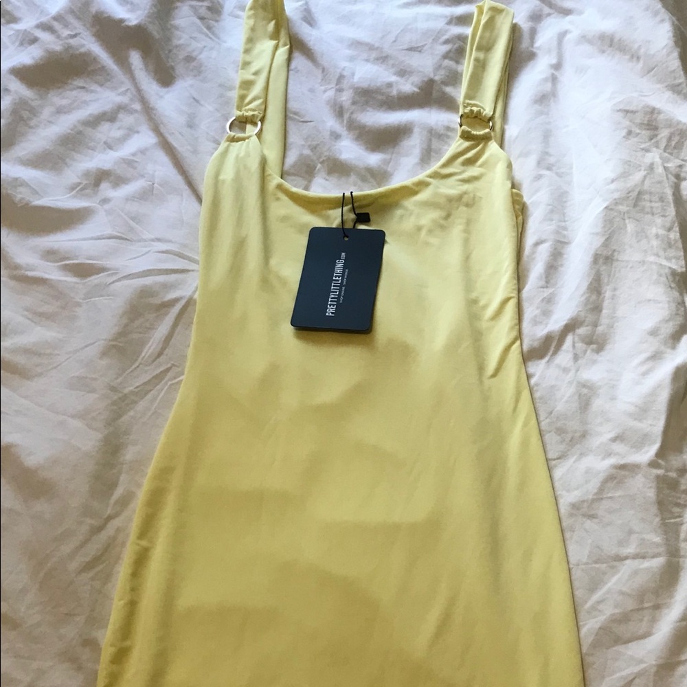 Yellow Slinky Ring Detail Bodycon Dress - Picture 5 of 7